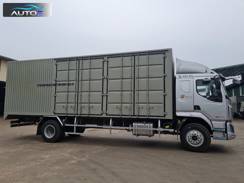 Xe tải Chenglong M3 thùng kín chở pallet 7 tấn dài 8.2m và 9.9m